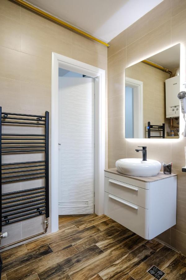 Mak Apartment - Free Parking - Balcony ซาราเยโว ภายนอก รูปภาพ