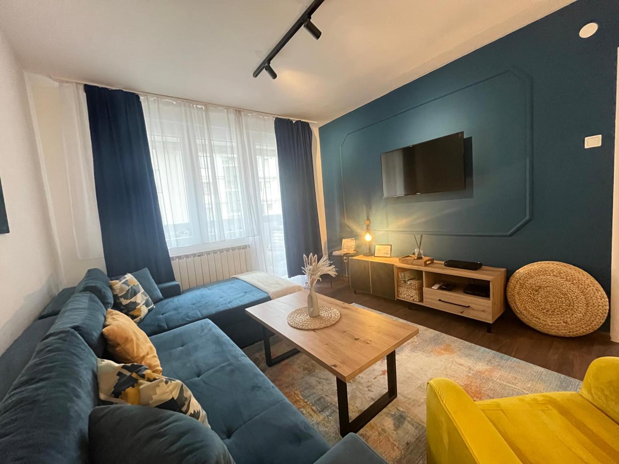 Mak Apartment - Free Parking - Balcony ซาราเยโว ภายนอก รูปภาพ